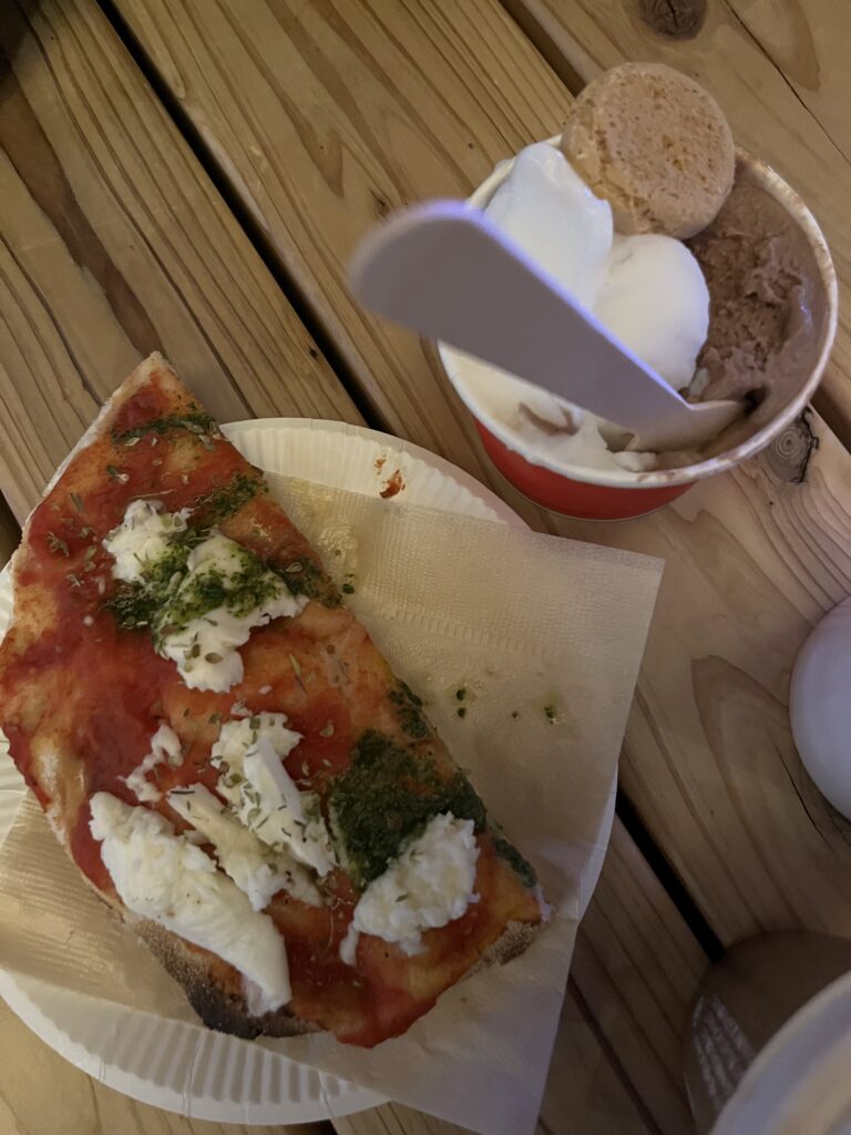 ピザとジェラート