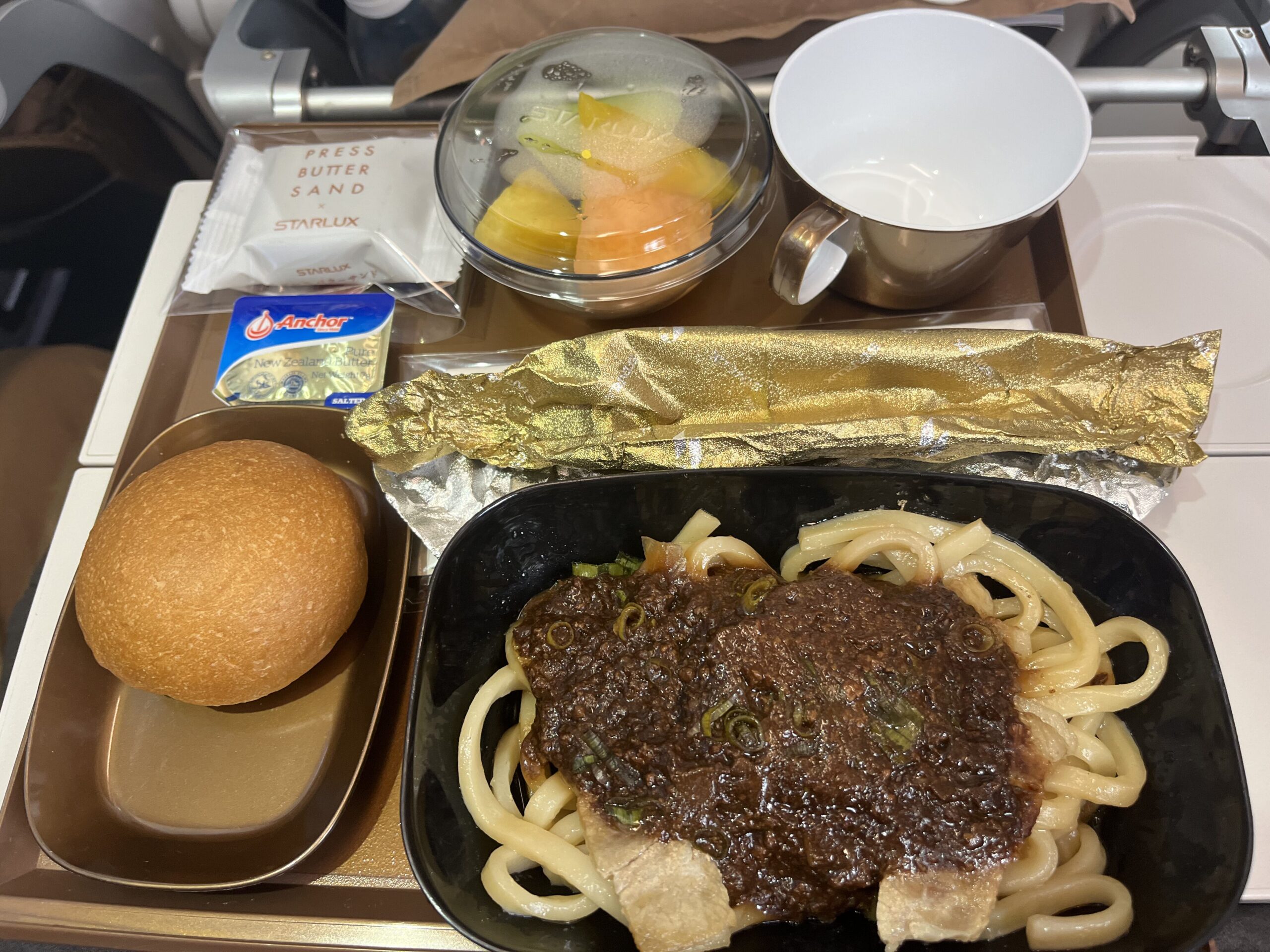 焼きうどんの機内食