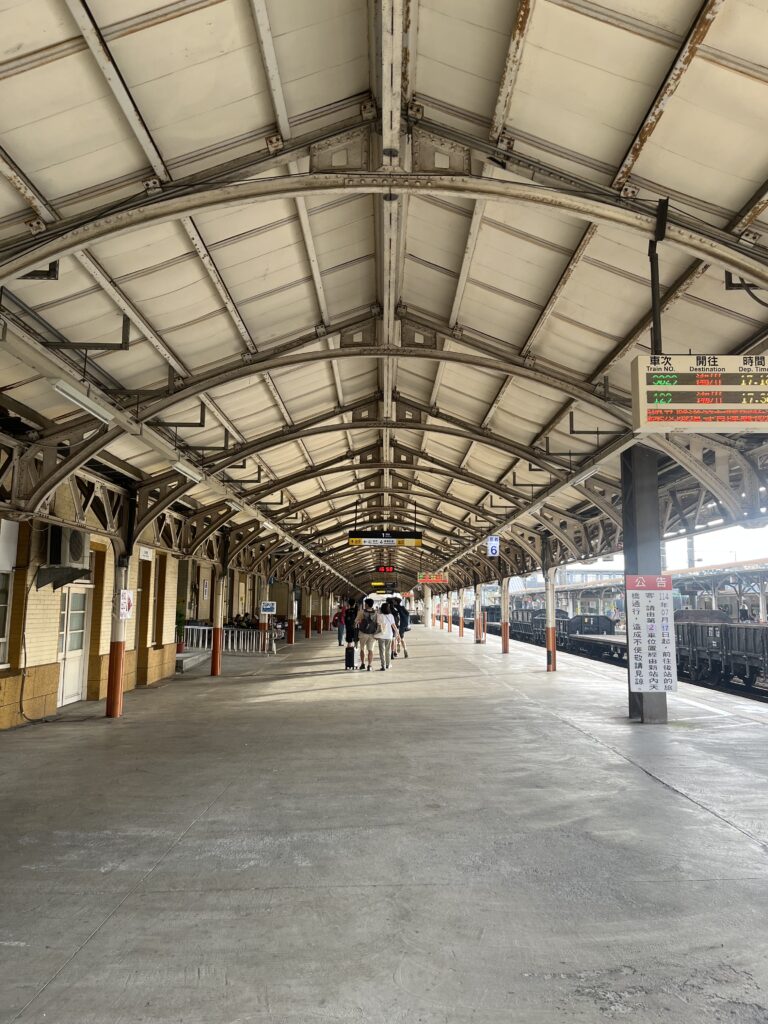 嘉義駅